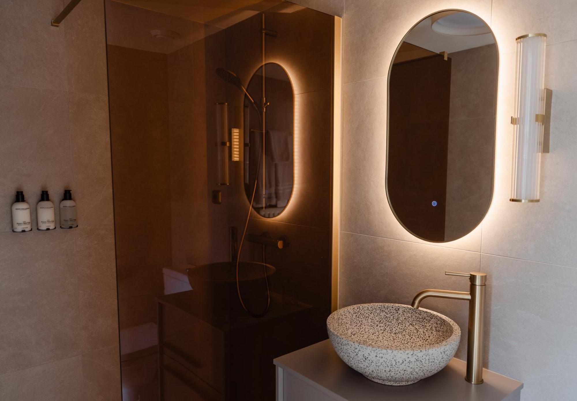 Le Virage Bistro En Hotel 马斯特里赫特 外观 照片